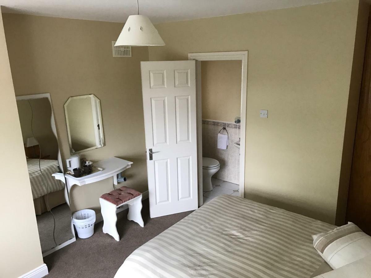 Derreen Tighue House Тралий Екстериор снимка