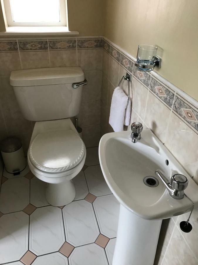 Derreen Tighue House Тралий Екстериор снимка